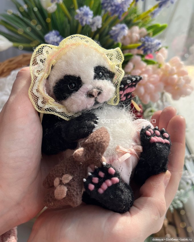 Маленькая панда Марфа 🐼🌸 — Игрушки в смешанной технике (мех и глина): Арт (фото 2)
