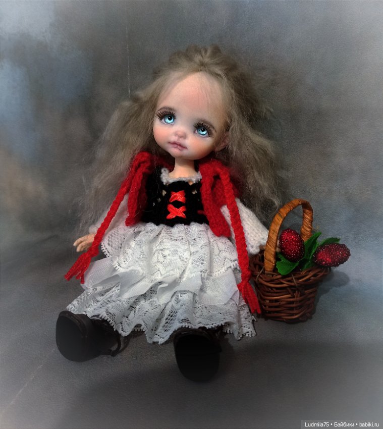 Ещё одна маленькая Красная Шапочка