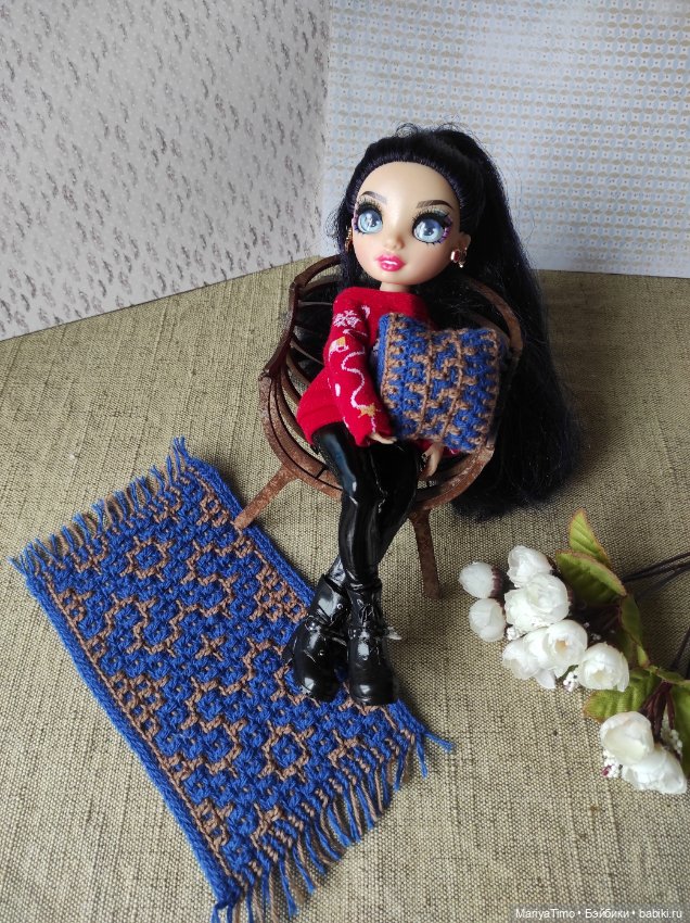 Коврик и подушка мозаичным вязанием