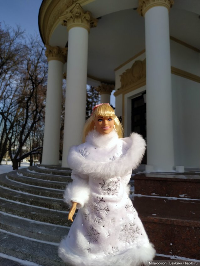 Марго Робби — Куклы Barbie (Барби): Looks (фото 2)