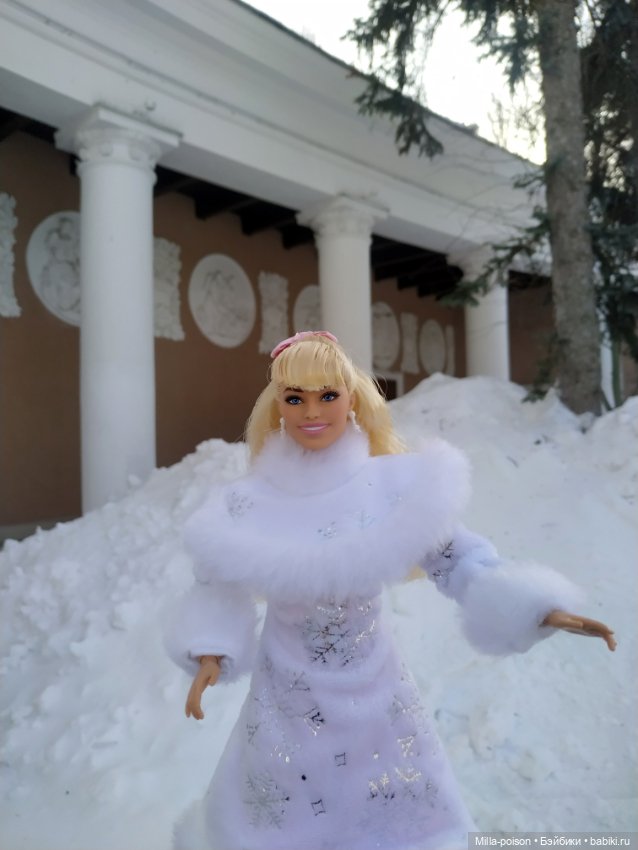 Марго Робби — Куклы Barbie (Барби): Looks