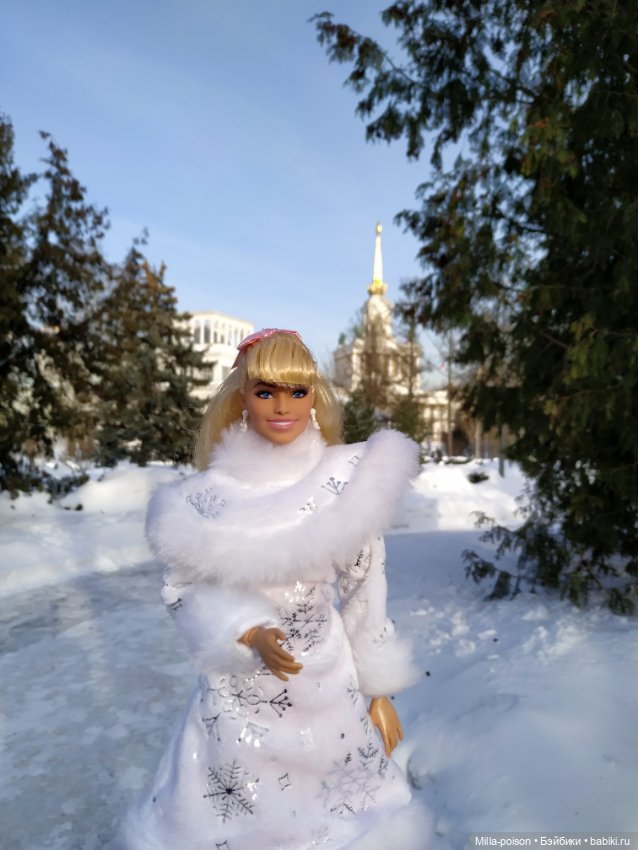 Марго Робби — Куклы Barbie (Барби): Looks