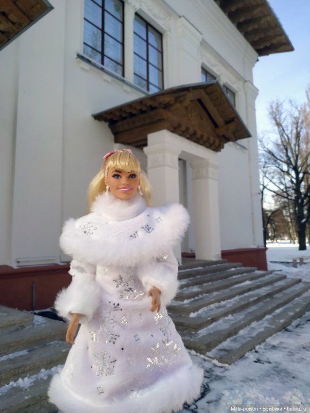 Марго Робби — Куклы Barbie (Барби): Looks (фото 4)