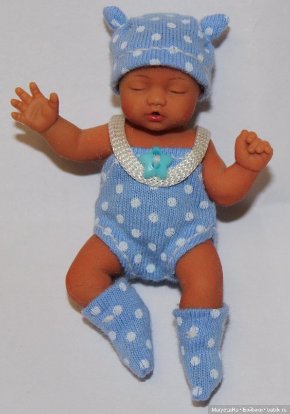 Шьём песочник, шапочку, носки для малышки зуру