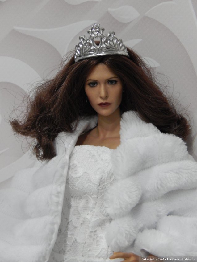 Алисия сменила имидж, и новая девочка Елена