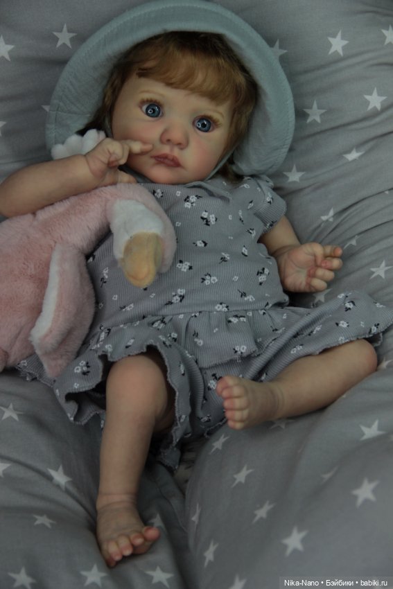 Малышка из молдика Kobi скульптора Karola Wegerich