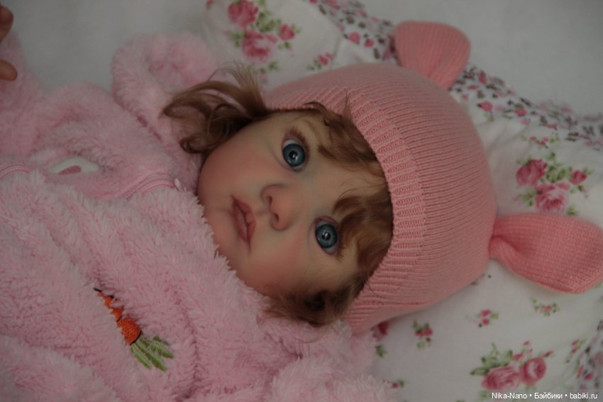 Малышка из молдика Kobi скульптора Karola Wegerich