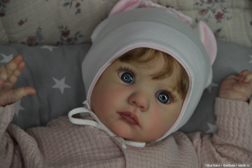 Малышка из молдика Kobi скульптора Karola Wegerich