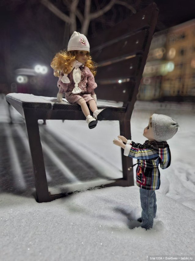 ИЗ ЖИЗНИ КУКОЛ Зимняя прогулка (очередная)