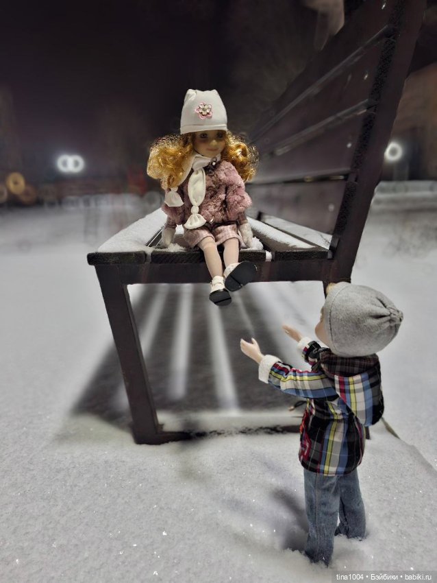 ИЗ ЖИЗНИ КУКОЛ Зимняя прогулка (очередная)