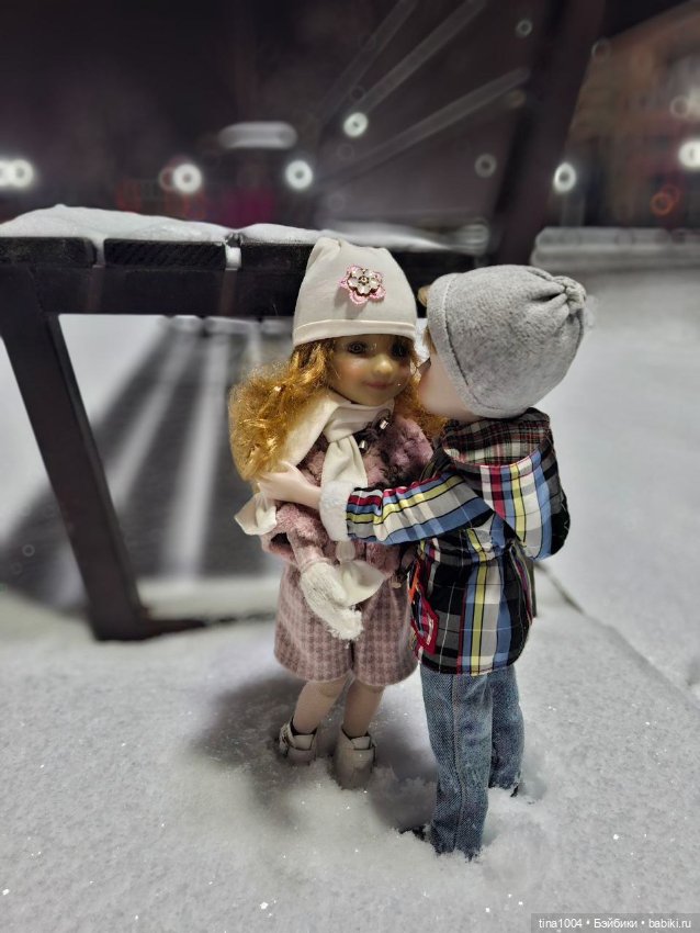 ИЗ ЖИЗНИ КУКОЛ Зимняя прогулка (очередная)