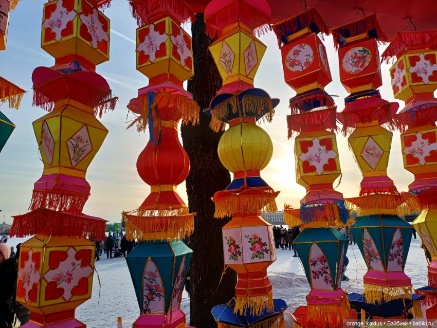 Викентий, тетя Женя и фестиваль китайских фонарей