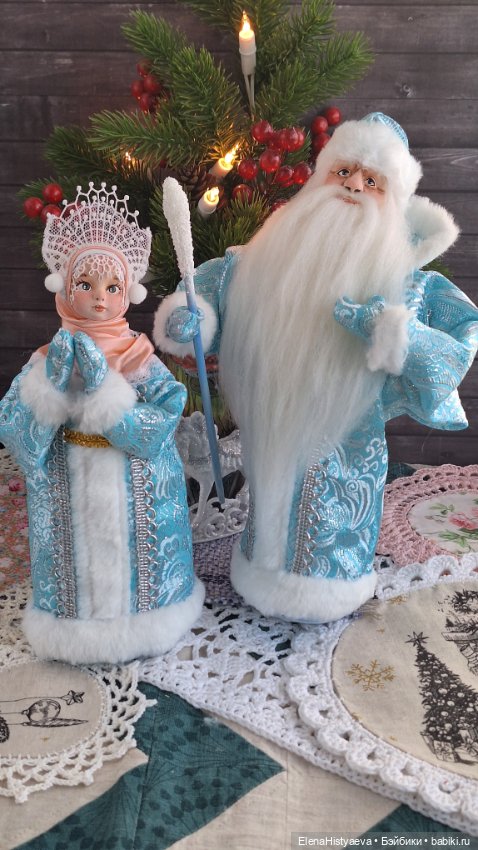 Дед Мороз и Снегурочка — Авторские игрушки из разных материалов: синельная проволока (фото 2)