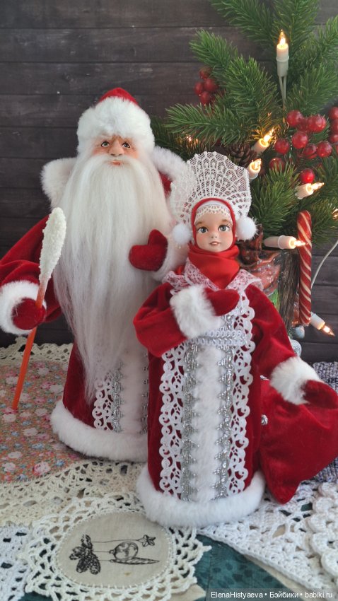 Дед Мороз и Снегурочка — Авторские игрушки из разных материалов: синельная проволока
