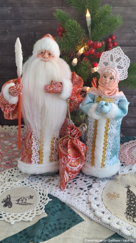 Дед Мороз и Снегурочка — Авторские игрушки из разных материалов: синельная проволока