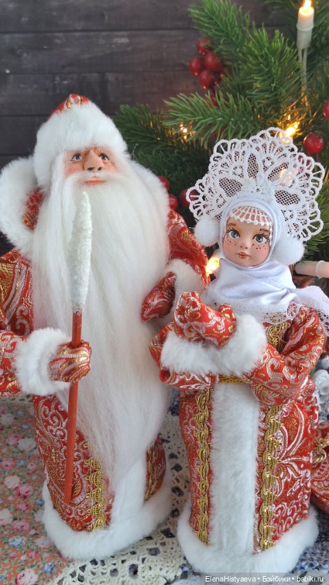 Дед Мороз и Снегурочка — Авторские игрушки из разных материалов: синельная проволока (фото 7)