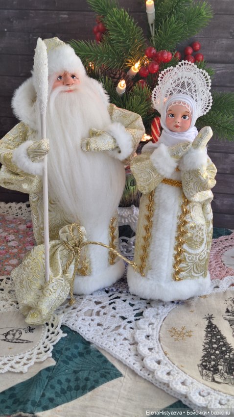 Дед Мороз и Снегурочка — Авторские игрушки из разных материалов: синельная проволока (фото 10)