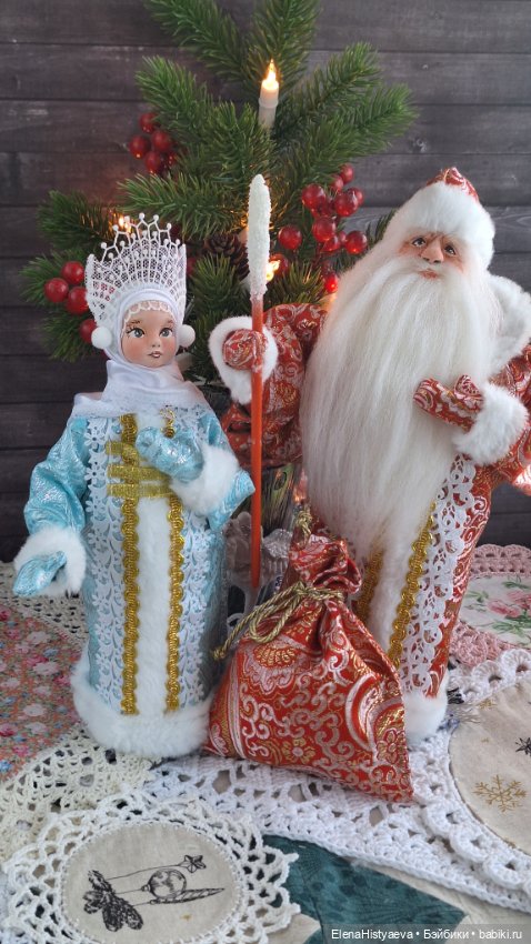 Дед Мороз и Снегурочка — Авторские игрушки из разных материалов: синельная проволока