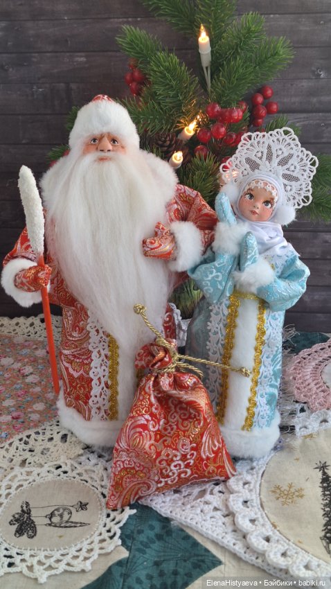 Дед Мороз и Снегурочка — Авторские игрушки из разных материалов: синельная проволока (фото 8)