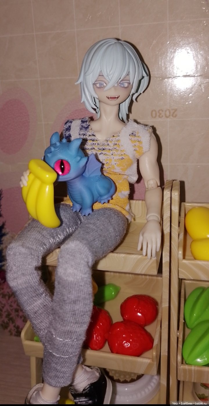 Прилавок с продуктами для кукол из магазина "Чижик"