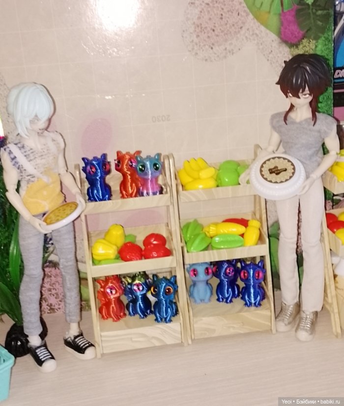 Прилавок с продуктами для кукол из магазина "Чижик"