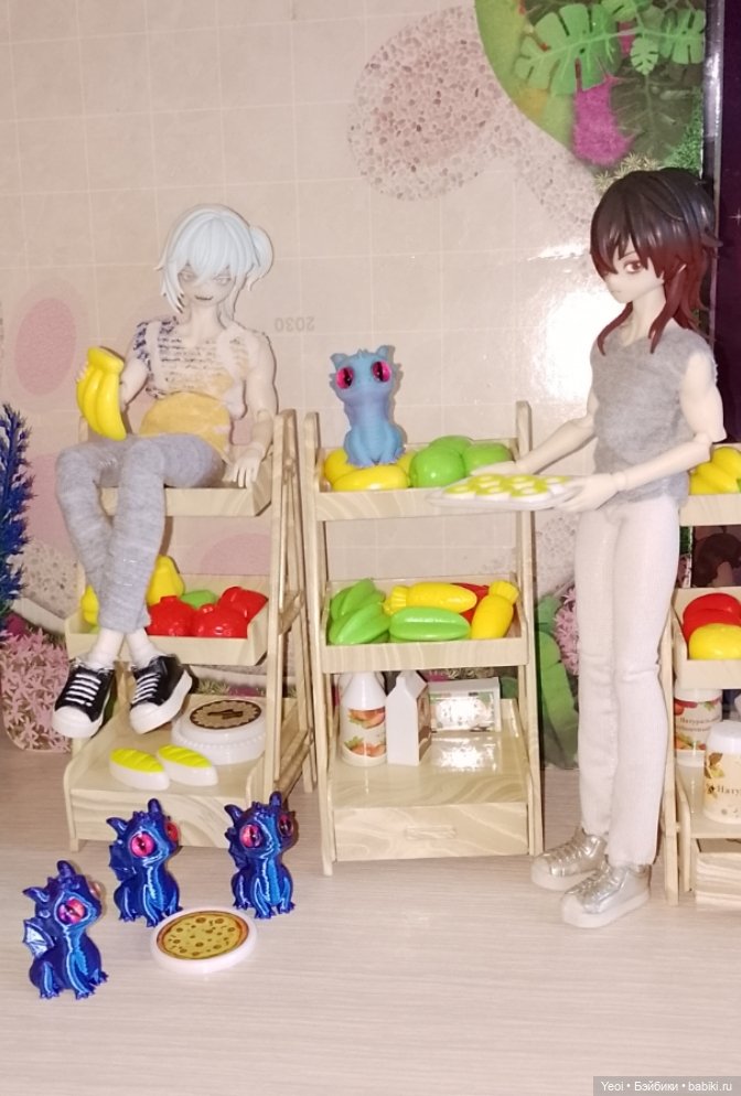 Прилавок с продуктами для кукол из магазина "Чижик"