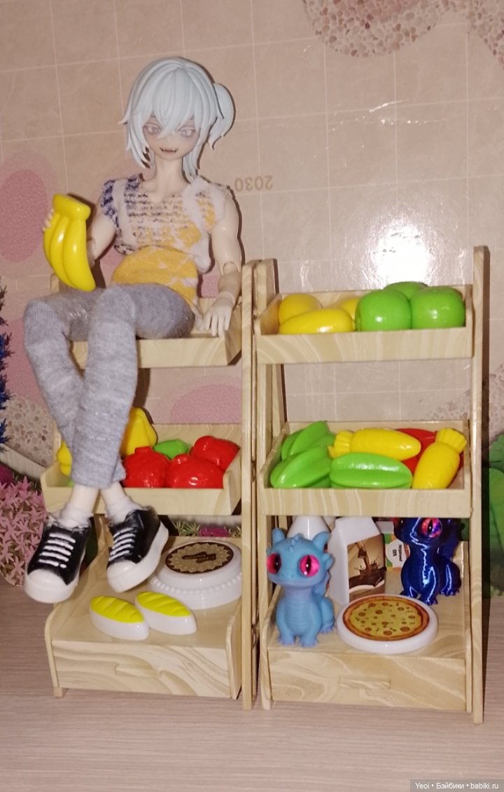 Прилавок с продуктами для кукол из магазина "Чижик"