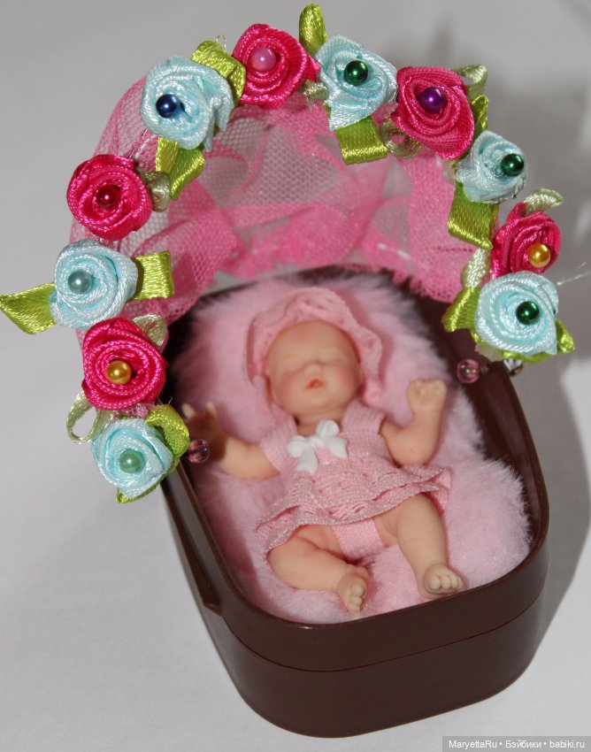 Дополним коллекцию собственным шедевром! МК функциональной люльки для пупса (фото 2)