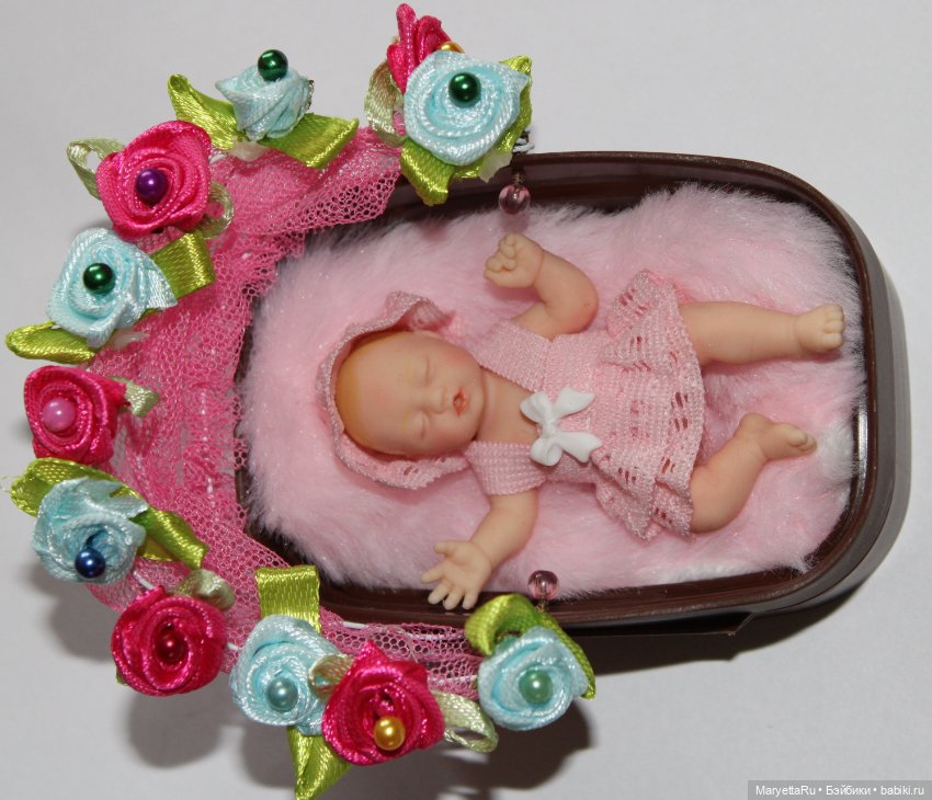 Дополним коллекцию собственным шедевром! МК функциональной люльки для пупса (фото 3)