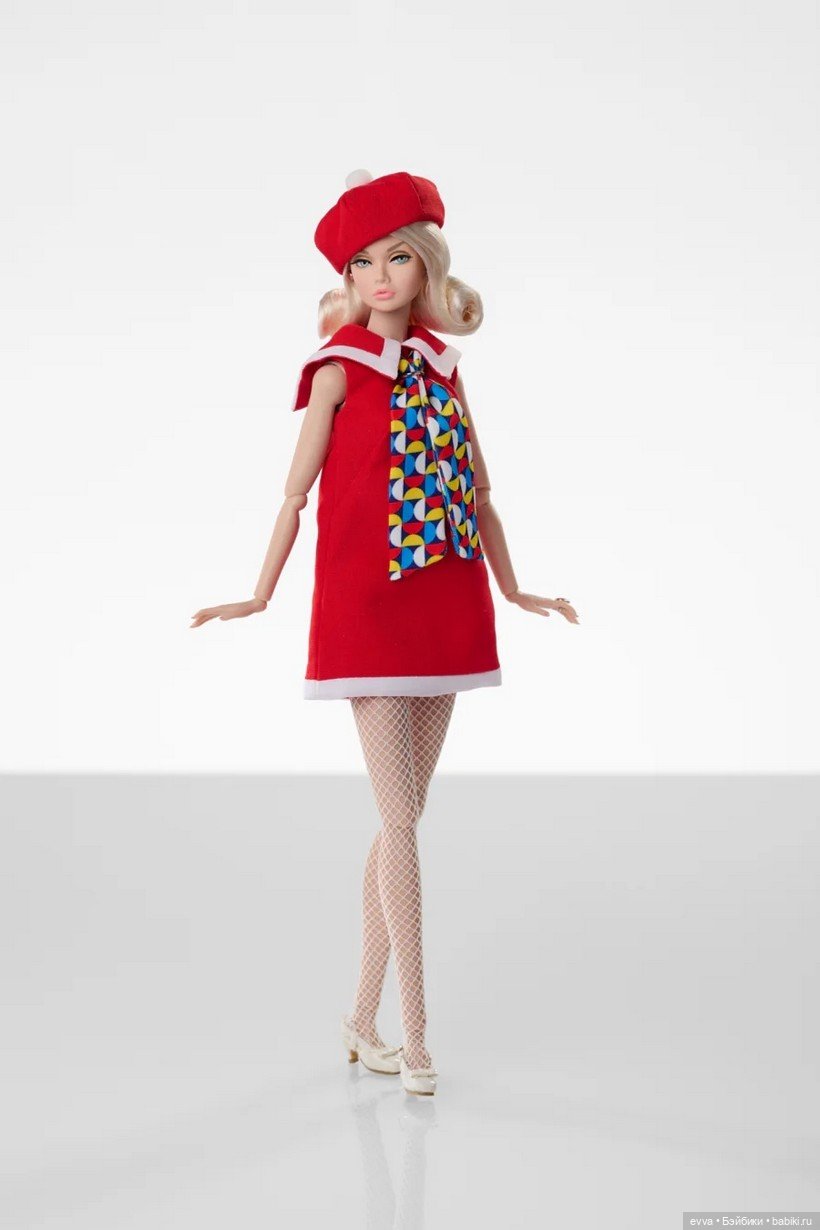 Лондонский шик W Club 2026: Очаровательная Поппи Паркер «В путь!» завершает клубное трио (фото 6)