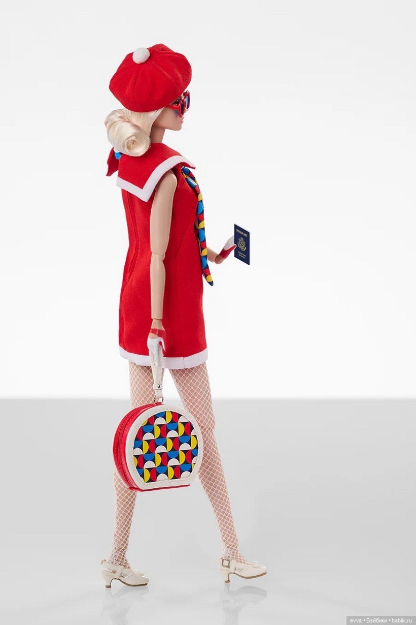 Лондонский шик W Club 2026: Очаровательная Поппи Паркер «В путь!» завершает клубное трио (фото 7)