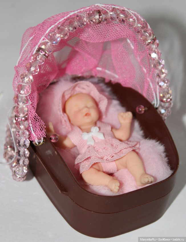Дополним коллекцию собственным шедевром! МК функциональной люльки для пупса