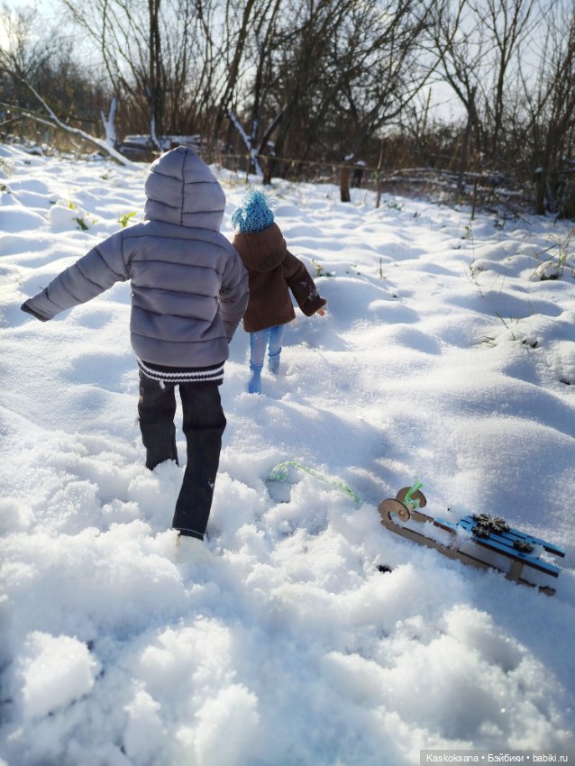 Зимняя прогулка Артема и Алены