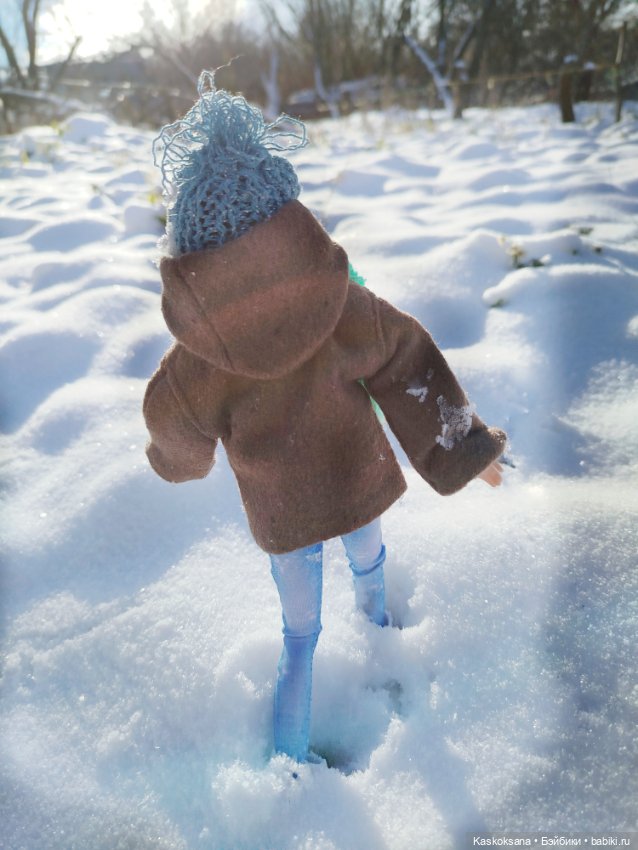 Зимняя прогулка Артема и Алены