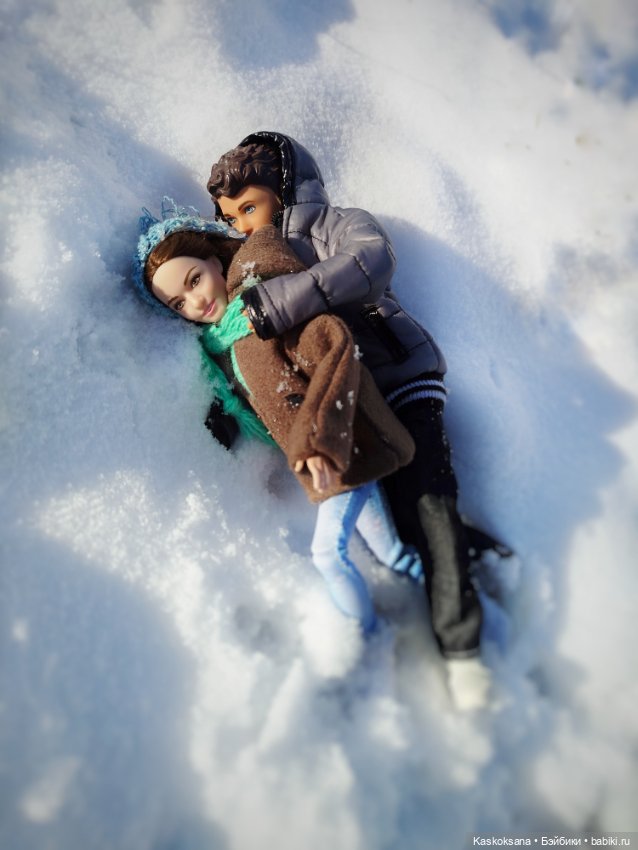 Зимняя прогулка Артема и Алены