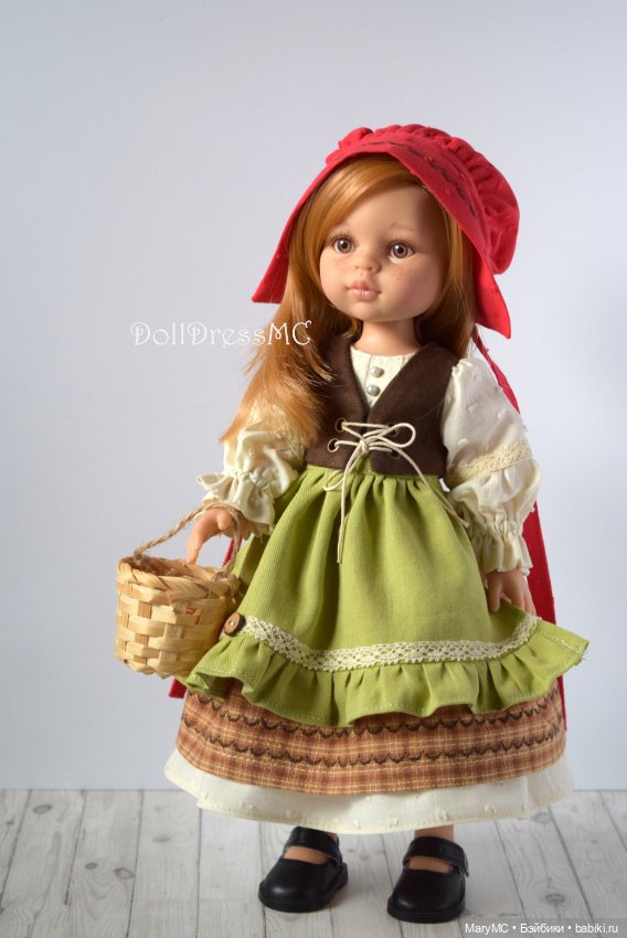 Творческая история длиной в три года. Коллекция кукольных нарядов для увлеченного коллекционера Паола Рейна