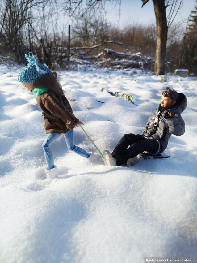 Зимняя прогулка Артема и Алены