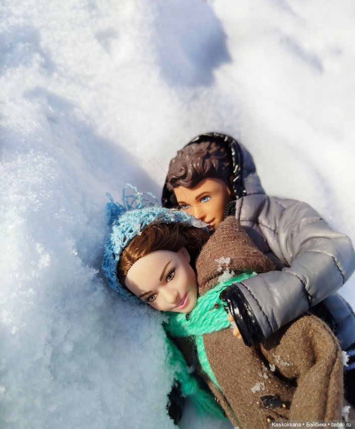 Зимняя прогулка Артема и Алены