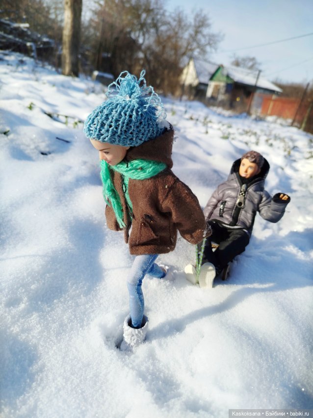 Зимняя прогулка Артема и Алены