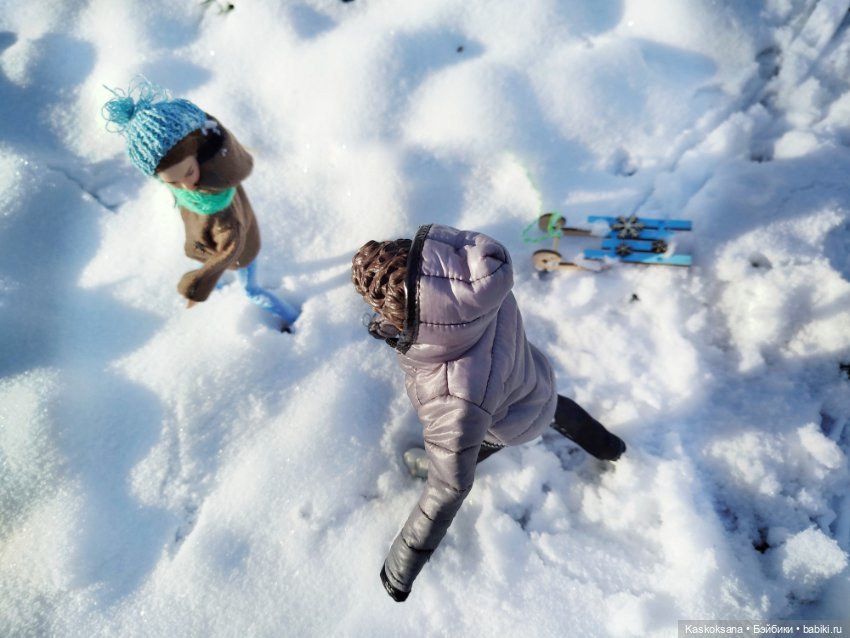 Зимняя прогулка Артема и Алены