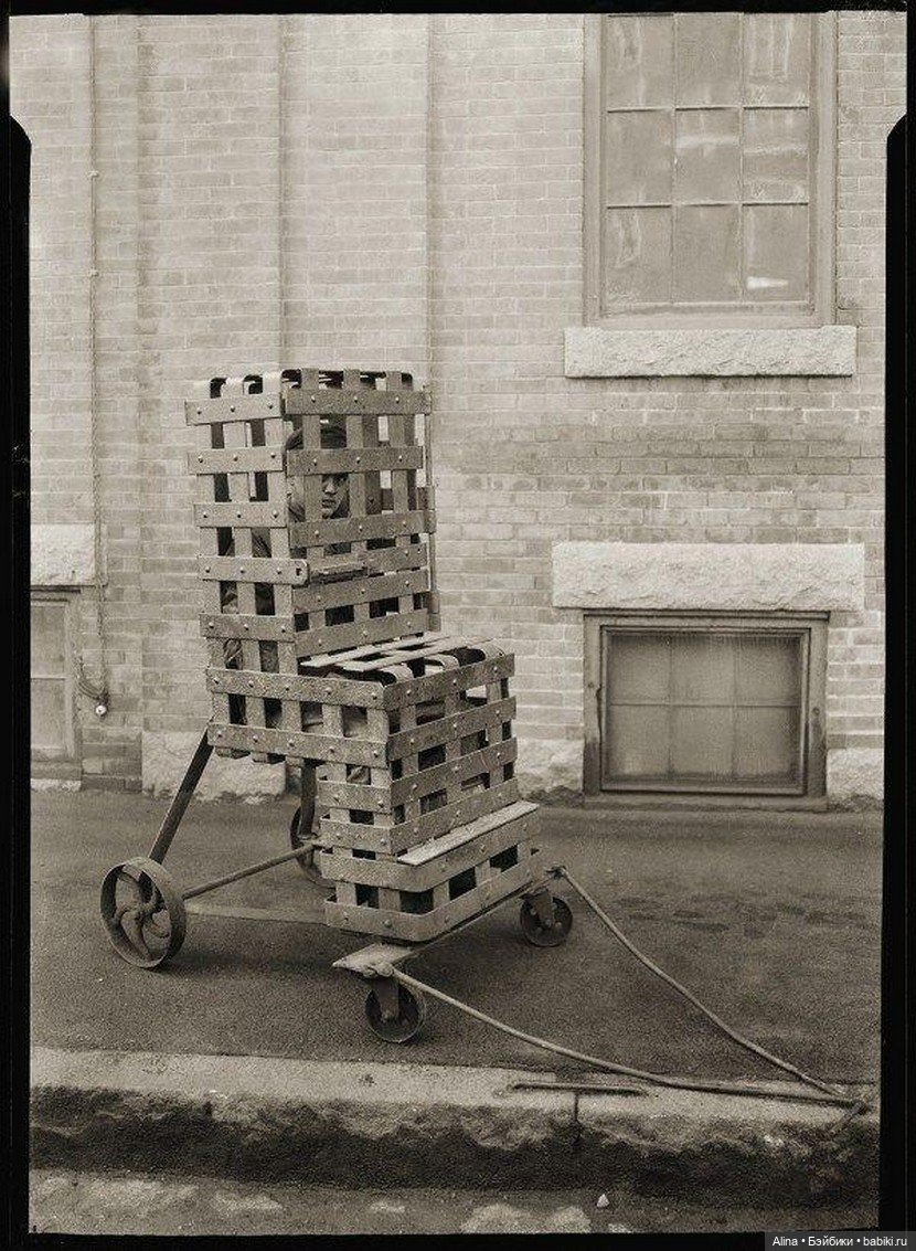 Tramp Chair («Стул для бродяг») в миниатюре — жуткая история с аукциона (фото 4)