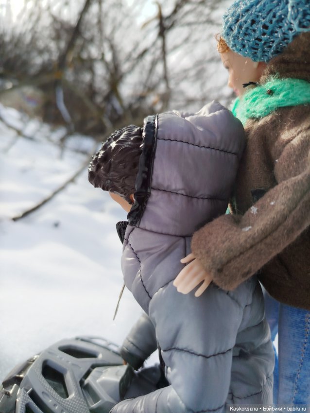 Зимняя прогулка Артема и Алены