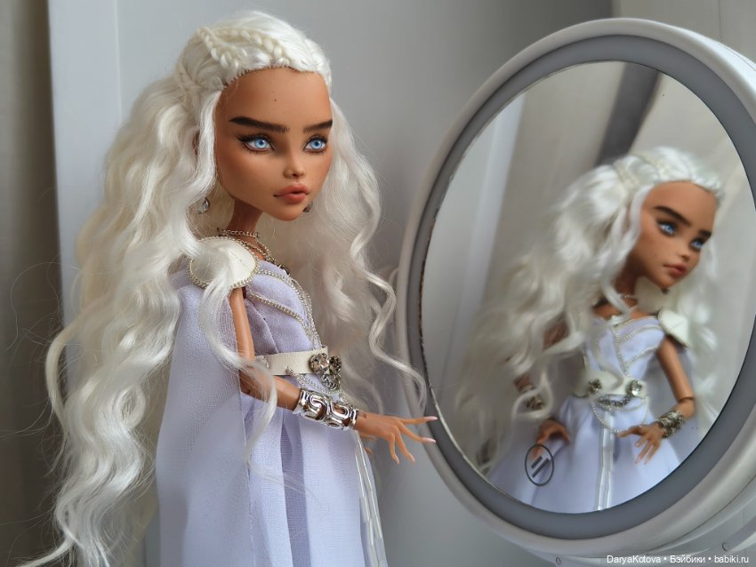 Ооак Дейнерис Таргариен на кукле Монстер хай Клео де Нил (фото 3)
