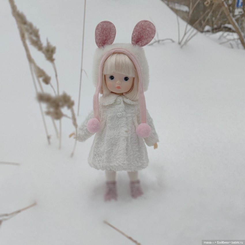 Прогулка Сури в новой шубке (фото 5)