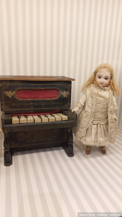 Выставка «Августейшие куклы» в Пушкинском музее