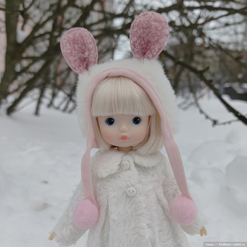 Прогулка Сури в новой шубке (фото 8)