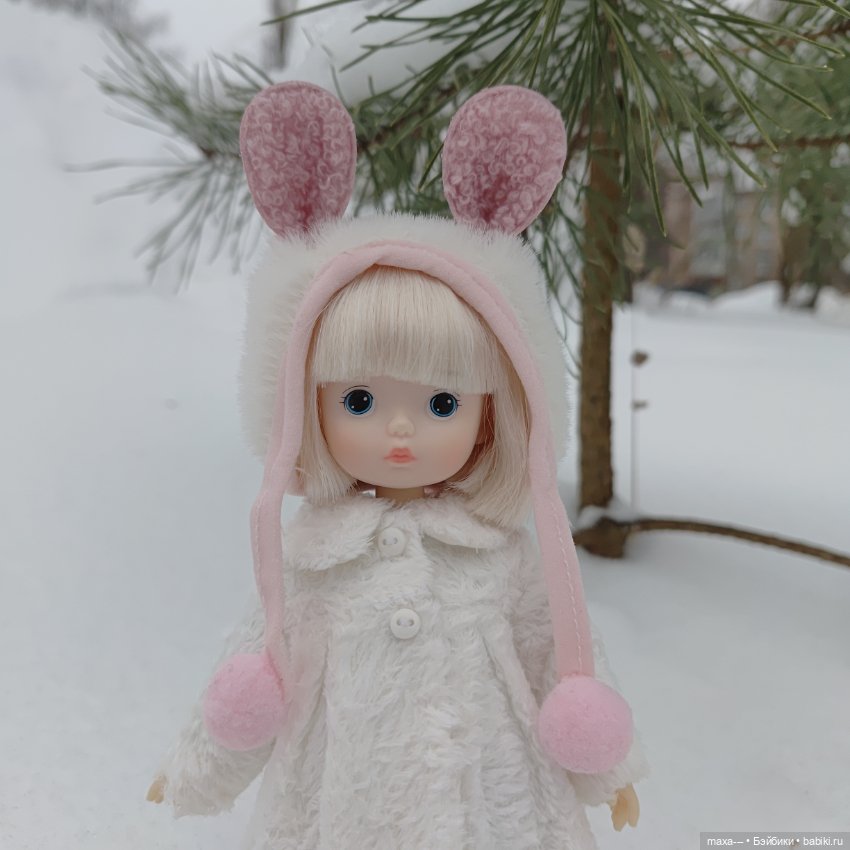 Прогулка Сури в новой шубке (фото 2)