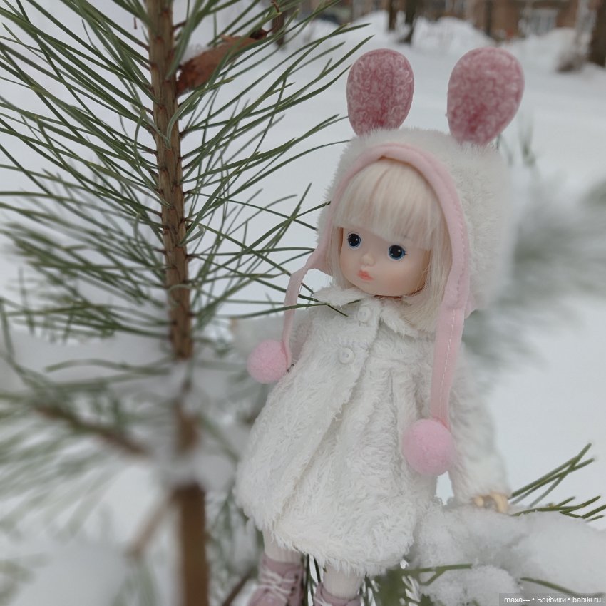 Прогулка Сури в новой шубке (фото 4)