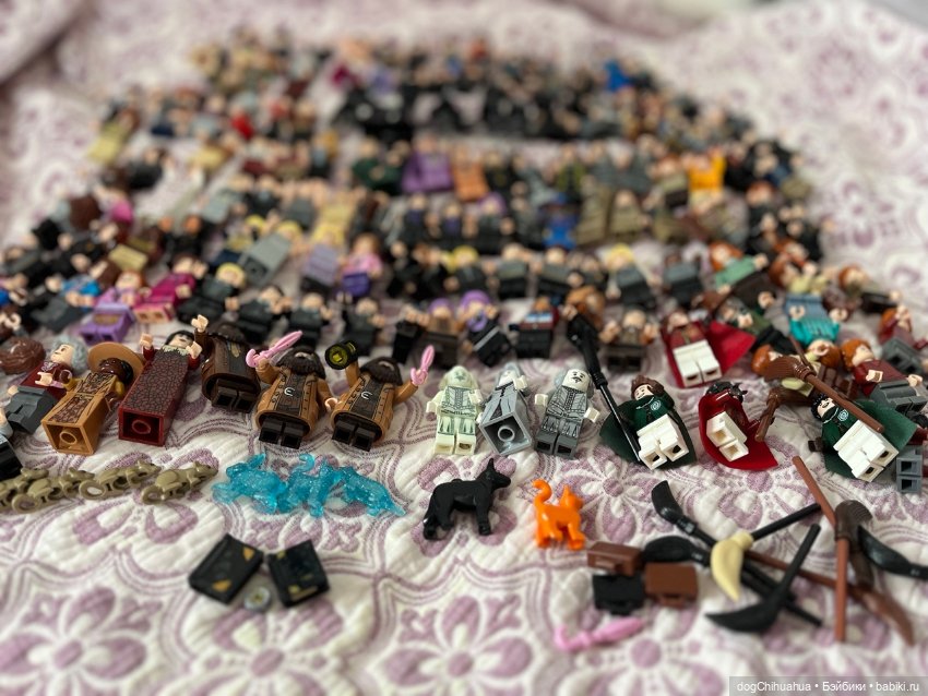 Фигурки персонажей из лего Гарри Поттера ,и ещё немного наборов. Последний топик))