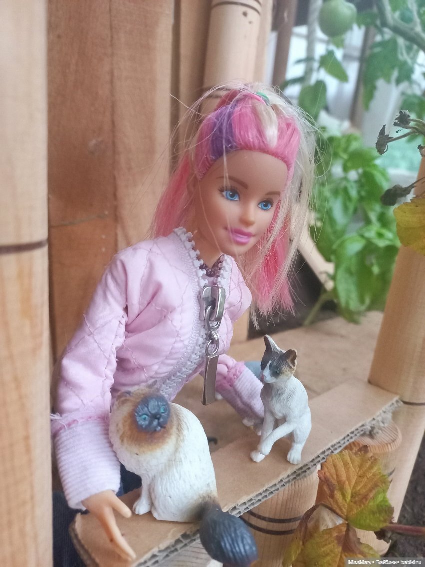 День кошек — Куклы Barbie (Барби): Looks
